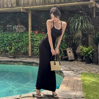 떳다그녀 녹턴 백리스 슬리브리스 맥시 드레스 심플 바캉스룩 브라캡 끈나시 뒷트임 슬림핏 롱원피스