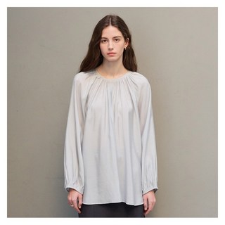 더아이잗뉴욕 더아이잗 루즈핏 셔링 라운드넥 블라우스 IRSP0BL601