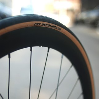 CST 700X25C 검월 타이어 60TPI 25-622 C1808 CST RECOURSE