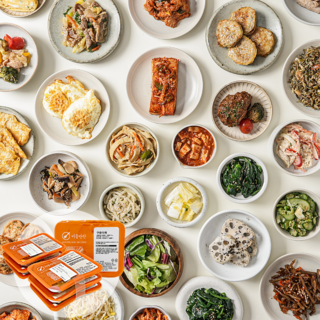 [2주 X 1일 2끼] 매일 다른 140가지 점심3찬/저녁4찬 한끼 건강식 도시락 집밥 한식 반찬세트 가정식 반찬 배달 정기 구독 240g 20개 점심3찬 저녁4찬 (총 20끼) 상품 이미지