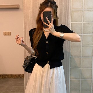 ROYALBELLE 여성 브이넥 골드버튼 니트 반팔 가디건 슬림핏 레이온 블라우스 티셔츠 D0052306