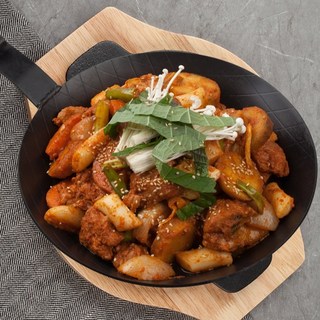 국내산 매콤 달콤 춘천식 양념 순살 닭갈비 닭다리살 닭가슴살 간편 조리 캠핑 저녁반찬 술안주, 500g