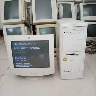 CRT 모니터 관 장비 레트로 인테리어 구식 화면