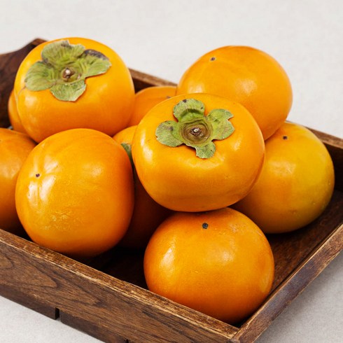 새벽경매 아삭달콤 단감, 2.5kg (16~19입), 1개