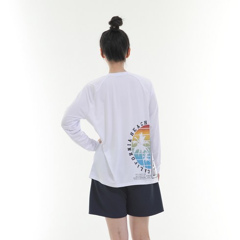 일루소 캘리포니아비치 오버핏 긴팔 여성용 래쉬가드