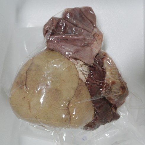 퀸미트 - 얼리지 않은 냉장 국내산 삶은 순대내장 돼지부속 모듬/ 간 울대 허파 염통 2kg내외, 2kg, 1개