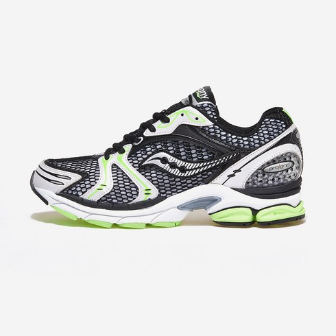 써코니 프로그리드 트라이엄프 4 OG M BLACKSILVER