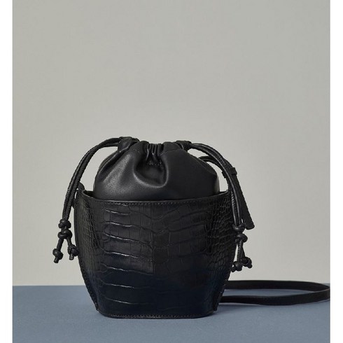 제이에스엔와이 MOMA Mini Bucket Bag JYBA1D900BK