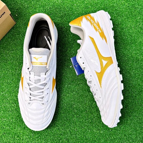 [국내배송] 일본한정판 미즈노 모나르시다 네오 살라 TF 와이드 볼넓은 풋살화 인조잔디용 축구화