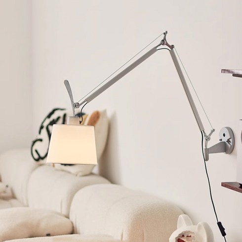 아르떼미데 회전 관절 벽등 벽조명 (콘센트용)[LED 전구 포함], 라지-삼색변환 램프