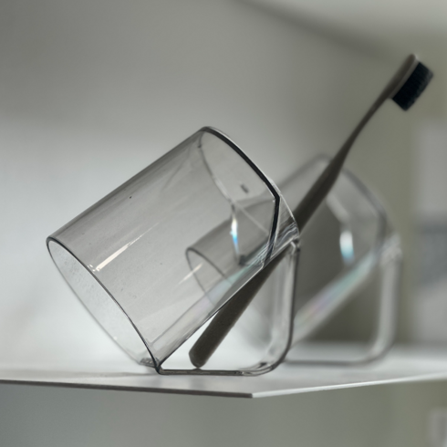 살림생각양치컵 - 살림생각 거꾸로 물빠짐 칫솔 양치컵 물컵 거치대, 1개입, 투명