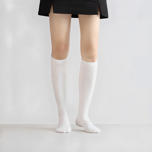 스커트 코디, 이제 걱정 끝! 코지라벨 베이직 니삭스로 완성하는 깔끔한 스타일 무릎양말