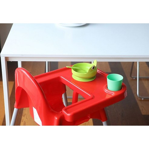 마켓비 SIGTAG 유아 식탁 의자   트레이 세트는 안전하고 신뢰할 수 있는 로켓배송 상품입니다.