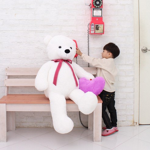 폭신폭신, 마음까지 녹이는 포근함! 스노우 큰곰인형, 당신의 곁을 따스하게 채워드립니다.