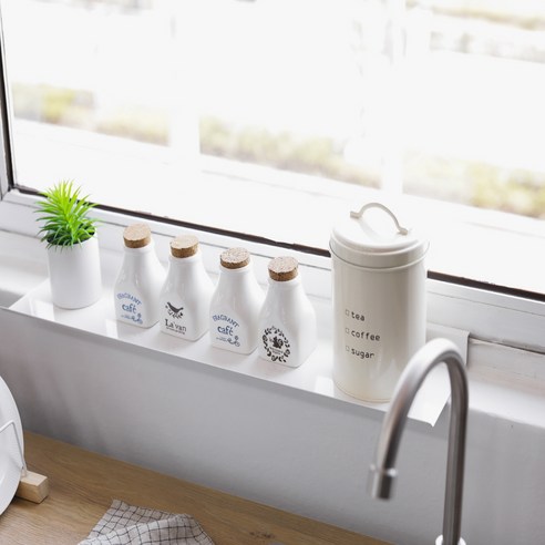 죽은 공간이었던 창틀을 실용적인 수납 공간으로 바꿔주는 마법