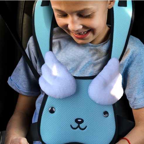 사랑스러운 디자인과 안전성을 겸비한 베이카 천사 날개 어깨끈 벨트 패드로 우리 아이의 안전하고 편안한 외출을 책임지세요.