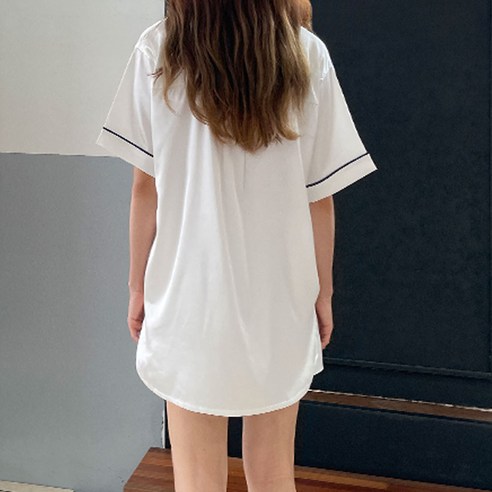 女人  時尚  睡衣  頂部和底部  組  成年女性  成年女性  婦女  女人  淑女