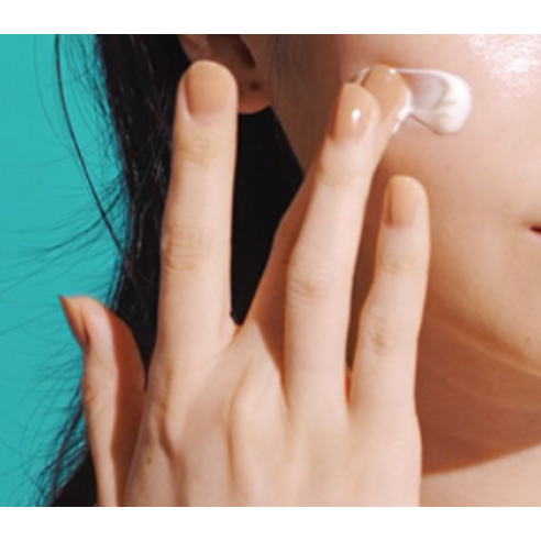 필수적인 UV 보호와 보습을 제공하는 닥터자르트 에브리 선 데이 모이스처라이징 선크림