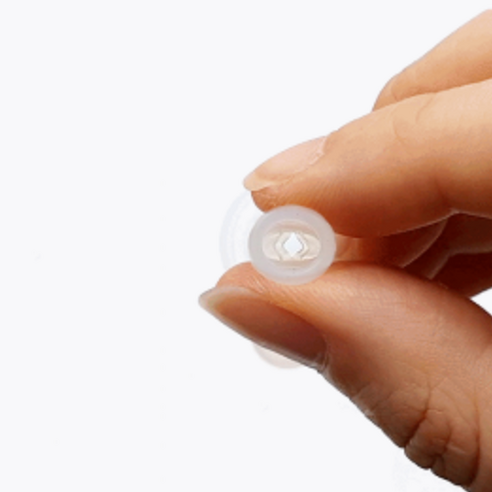 우리 아기 독립심 UP! 에디슨 실리콘 양손 빨대컵으로 스스로 마시는 즐거움을 선물하세요.