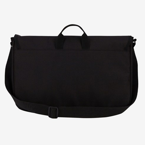 스타일과 실용성을 모두 잡은 뉴발란스 메신저백