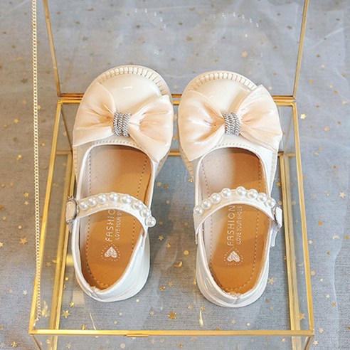 아이의 특별한 날을 위한 완벽한 선택, 유블리 여아용 리스진 구두