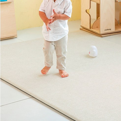 층간소음 걱정 없이 아이가 안전하게 뛰어놀 수 있는 파크론 라퓨어 소프트 놀이방매트