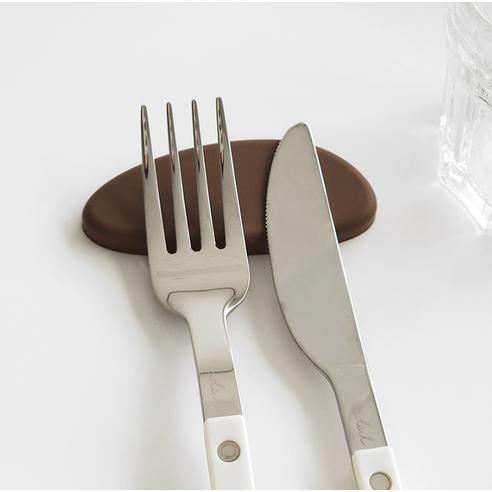 식탁에 감성을 더하는 작은 예술, 에이드엘 몽돌 수저받침