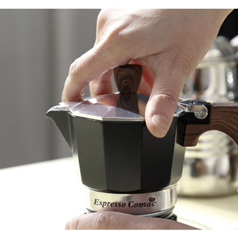 코맥 에스프레소 커피 메이커 모카포트 3컵은 저렴한 가격에 높은 평점과 다양한 기능을 제공합니다.