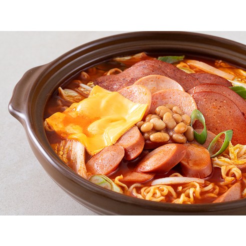 15분 만에 맛집 부대찌개 완성! 마이셰프 밀키트로 간편하게 즐기세요.