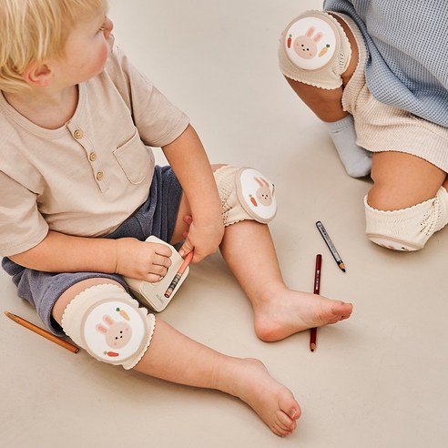 탐험하는 유아를 위한 편안하고 안전한 무릎보호대