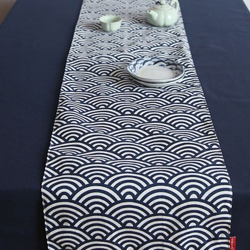 Noland 윈드 테이블 러너, 웨이브, 30 x 180 cm