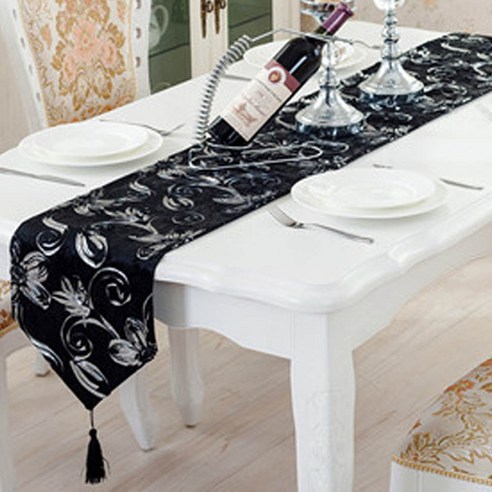 이코디 유로피안 플라워 테이블 러너, 블랙, 28 x 210 cm