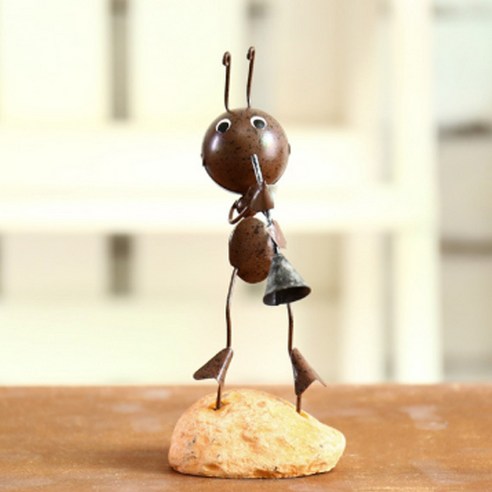 TP 홈인테리어 음악하는 개미들 장식품, 나팔
