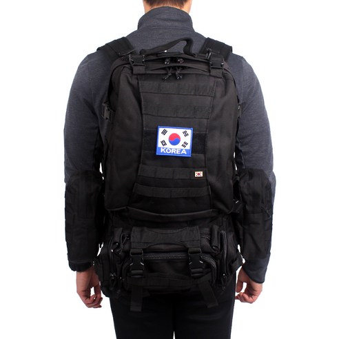 효율적인 수납공간과 고강도 소재를 가진 밀리터리 핵사 대용량 백팩