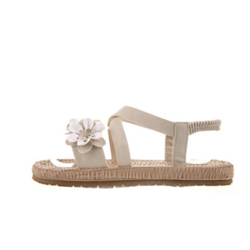 우아하고 편안한 스트랩 샌들로 스타일을 업그레이드하세요