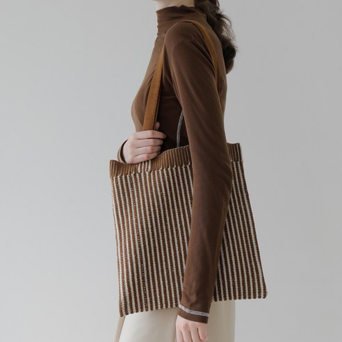 엽페 TWIST KNIT BAG