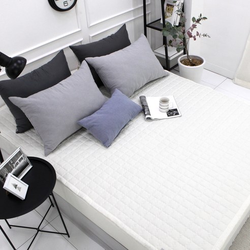 보몽드 차밍 솔리드 누빔 패드, 화이트