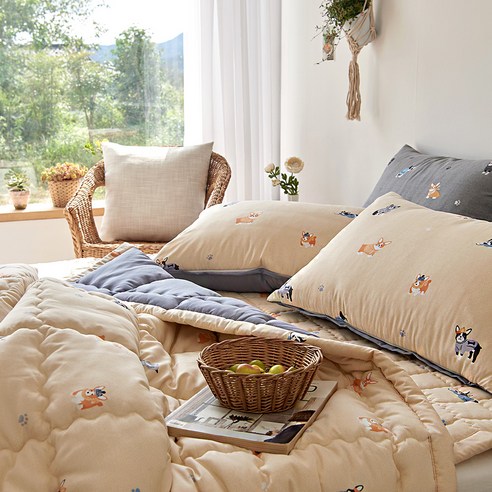 床上用品  梳妝  羽絨被  深度睡眠  睡眠  蜂蜜睡眠  深度睡眠  睡前  被子  被子