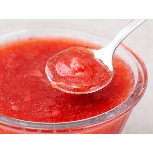 자일로스 담은 수제 딸기청, 달콤한 행복을 일상에 더하다