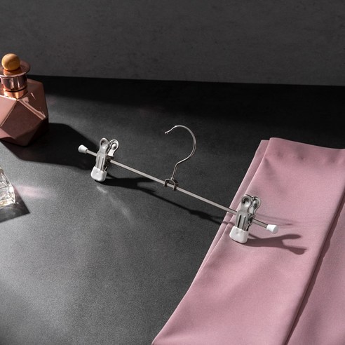 마와 K30D 화이트: 옷장 정리를 예술로 승화시키는 마법