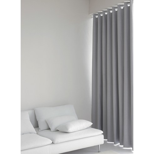 메리그라운드 암막 커튼으로 완성하는 포근하고 아늑한 겨울 공간