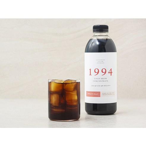 차가운 물의 매력으로 즐기는 고소하고 상쾌한 콜드브루 원액