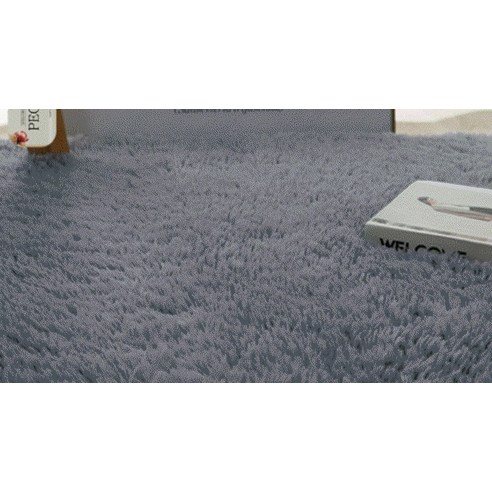 포근함이 머무는 공간, 피어니스트 극세사 소프트 러그로 완성하는 거실의 변화