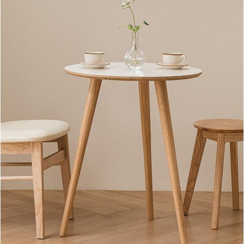 공간에 스며드는 따스함, 우드레이 소노 원목 원형 테이블
