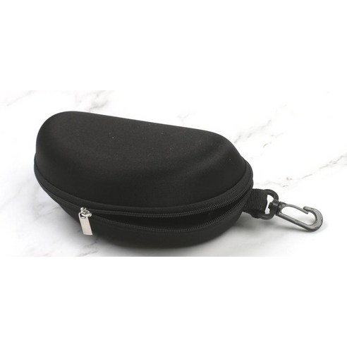 고급스럽고 내구성 있는 가죽 소재로 귀중한 안경을 보호하세요.