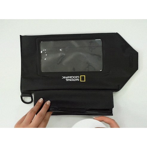 비 오는 날에도 안심! 스타일과 실용성을 겸비한 내셔널지오그래픽 방수 크로스백