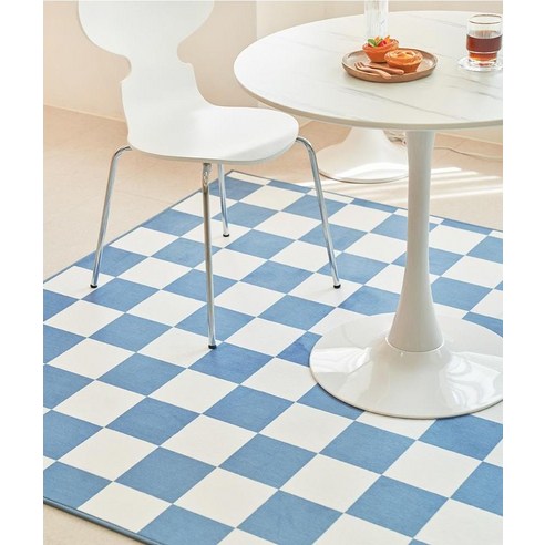 일상에 감각을 더하는 마법, 스칸디앤홈 이지케어 체스 카페트