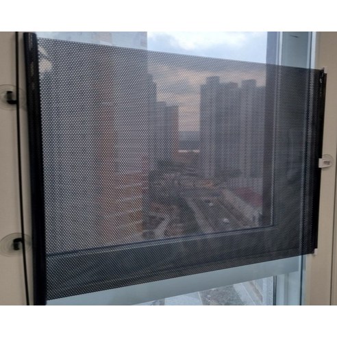 햇살을 가리는 섬세한 그림자, 무난생활 롤스크린으로 완성하는 아늑한 공간