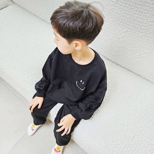 孩子們  時尚  男孩  女孩  常見  服裝  上衣  下裝  褲子  套裝