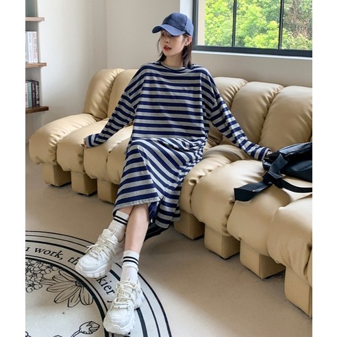女人  時尚  大尺寸  服裝  長裙  成年女性  成年女性  女士的  女人  大尺寸